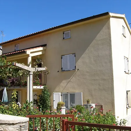 Apartmán With Parking Space Banjole, Pula - 27683 Banjole